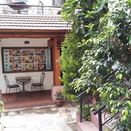 Hotel Peace N Park Kathmandu Exterior photo