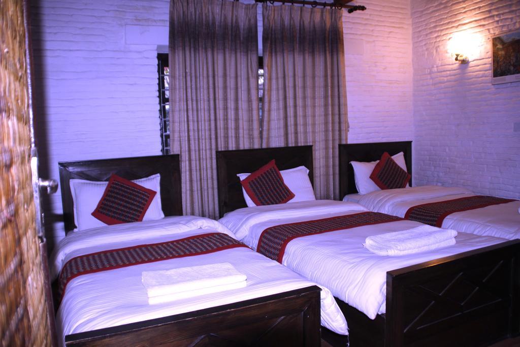 Hotel Peace N Park Kathmandu Room photo