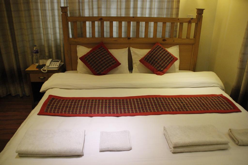 Hotel Peace N Park Kathmandu Room photo
