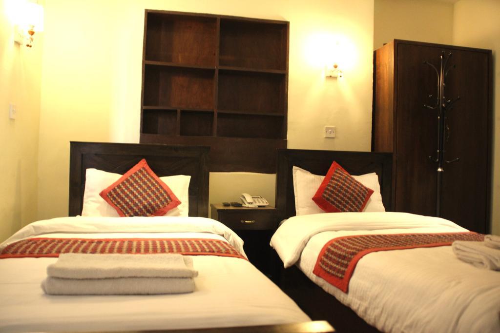 Hotel Peace N Park Kathmandu Room photo