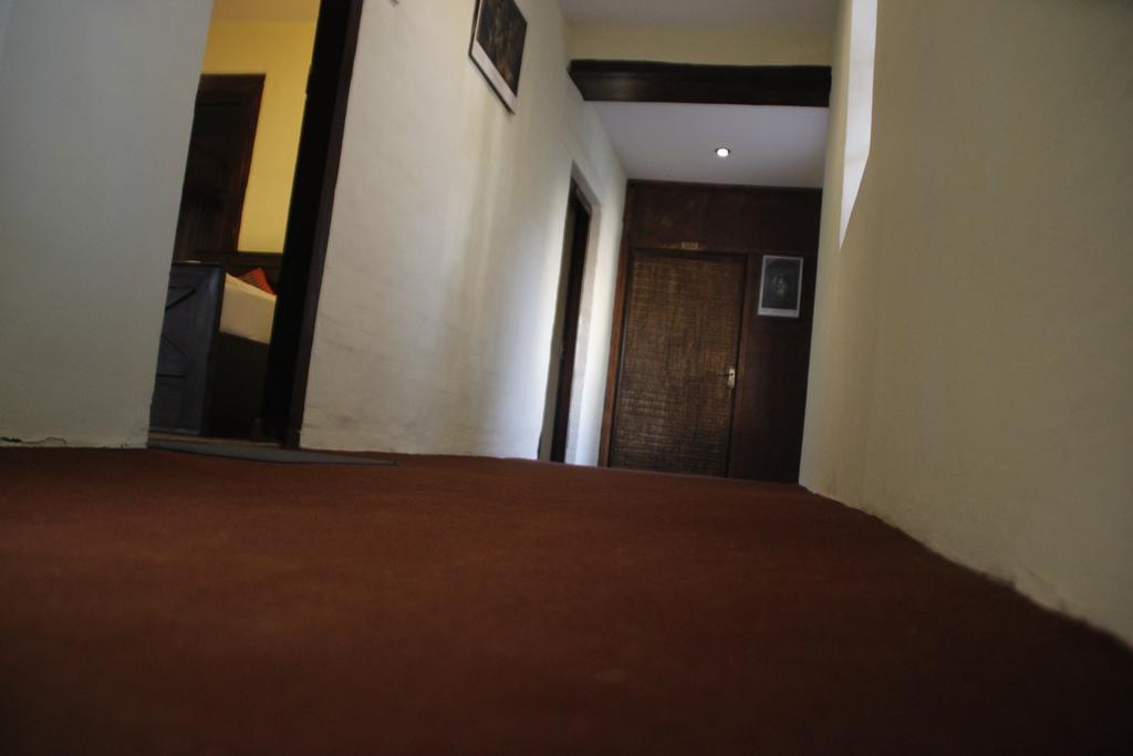 Hotel Peace N Park Kathmandu Exterior photo