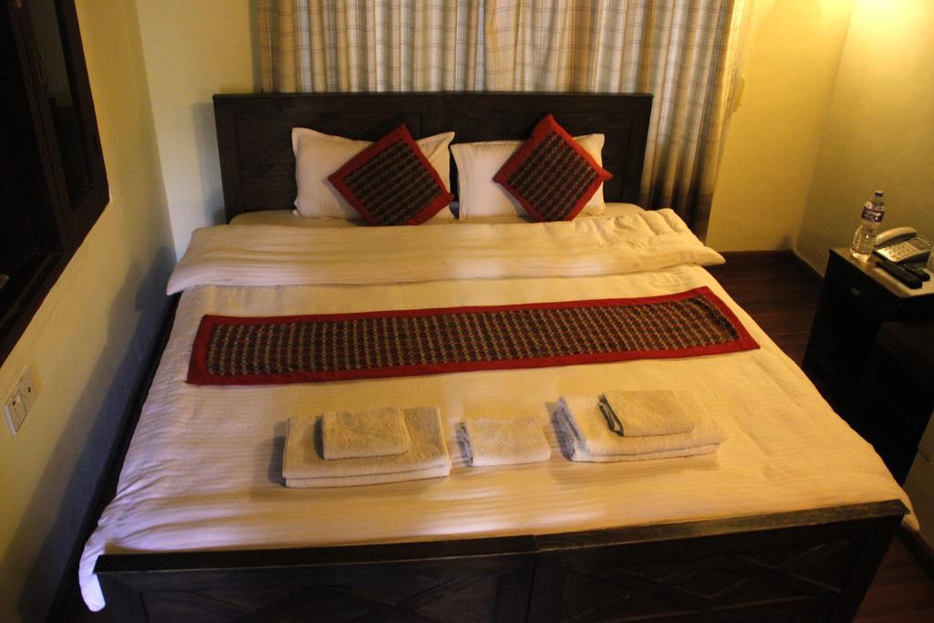 Hotel Peace N Park Kathmandu Exterior photo