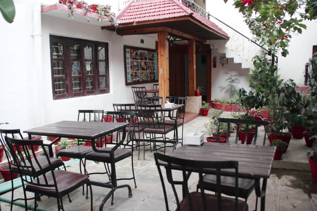Hotel Peace N Park Kathmandu Exterior photo