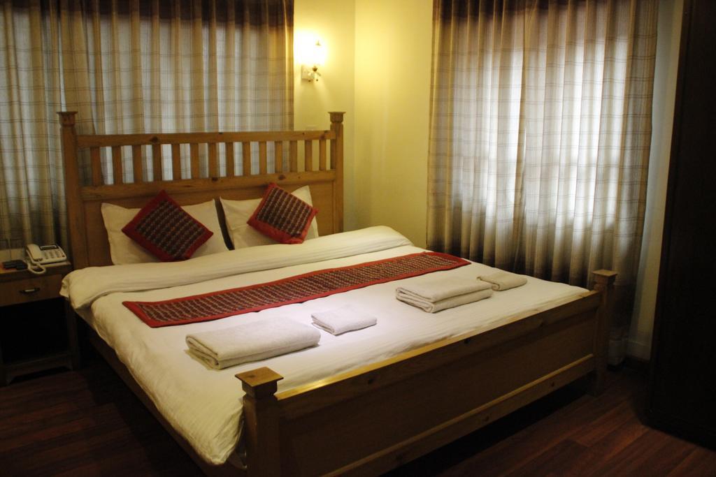 Hotel Peace N Park Kathmandu Room photo