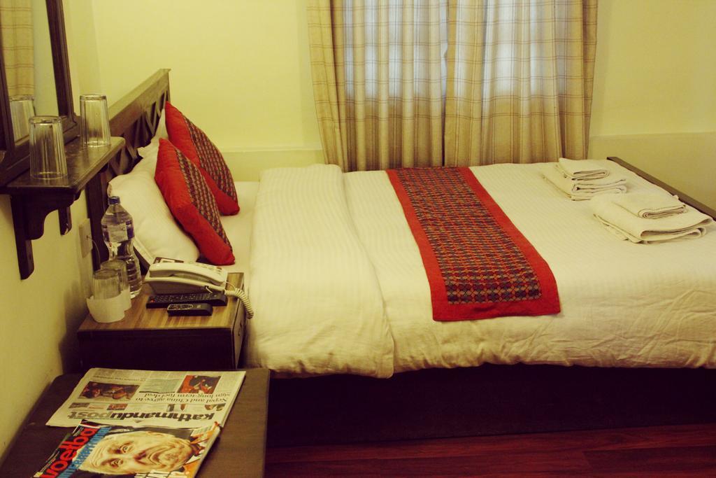 Hotel Peace N Park Kathmandu Room photo